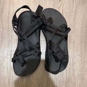 Tevas Black Strappy Outdoor Sandals